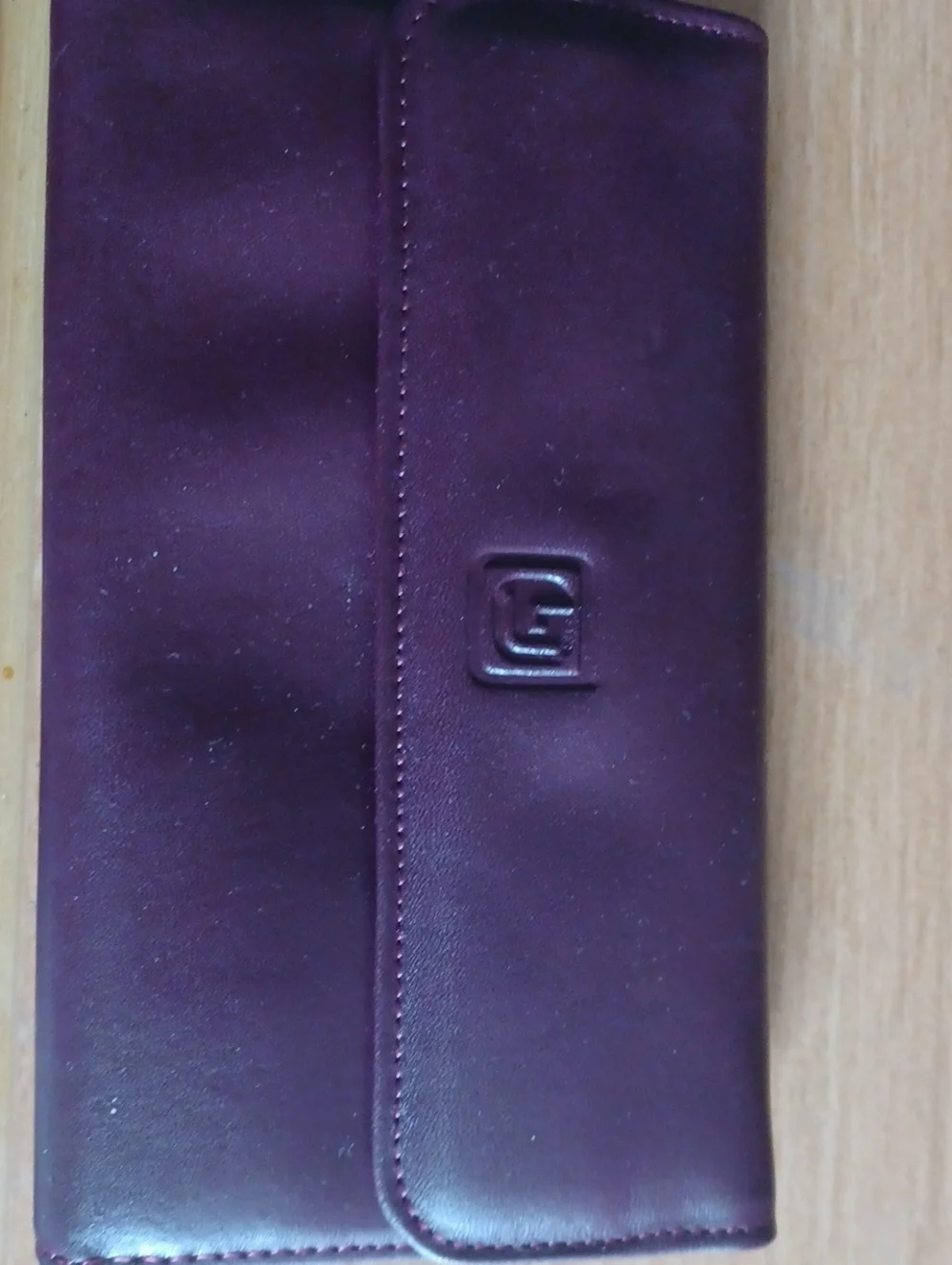 Amity Leather Secretariat Wallet in Burgundy